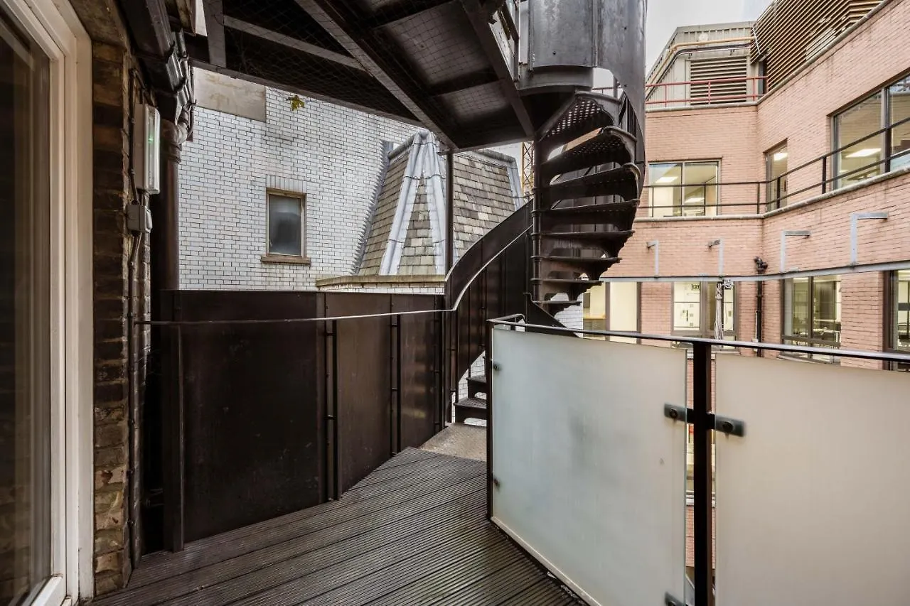 Apartment 4, 48 Bishopsgate By City Living London Holiday home